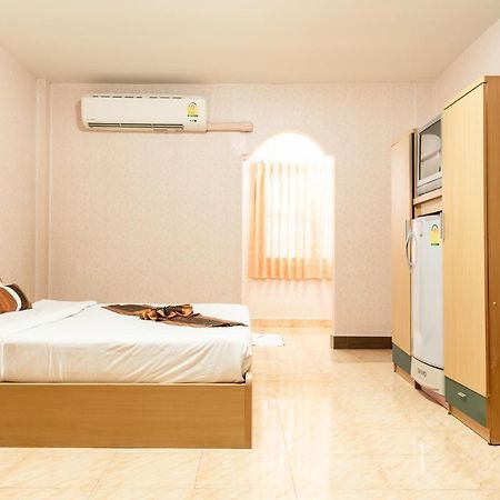 Pn Gold Resort Bangsaen Exterior foto