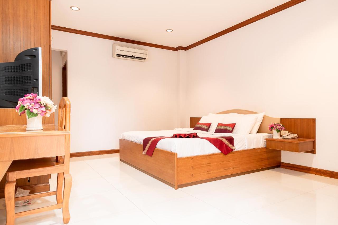 Pn Gold Resort Bangsaen Exterior foto