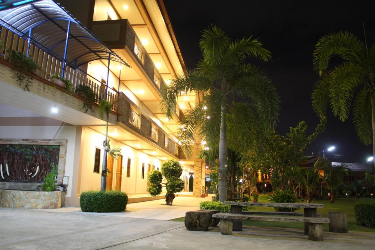 Pn Gold Resort Bangsaen Exterior foto